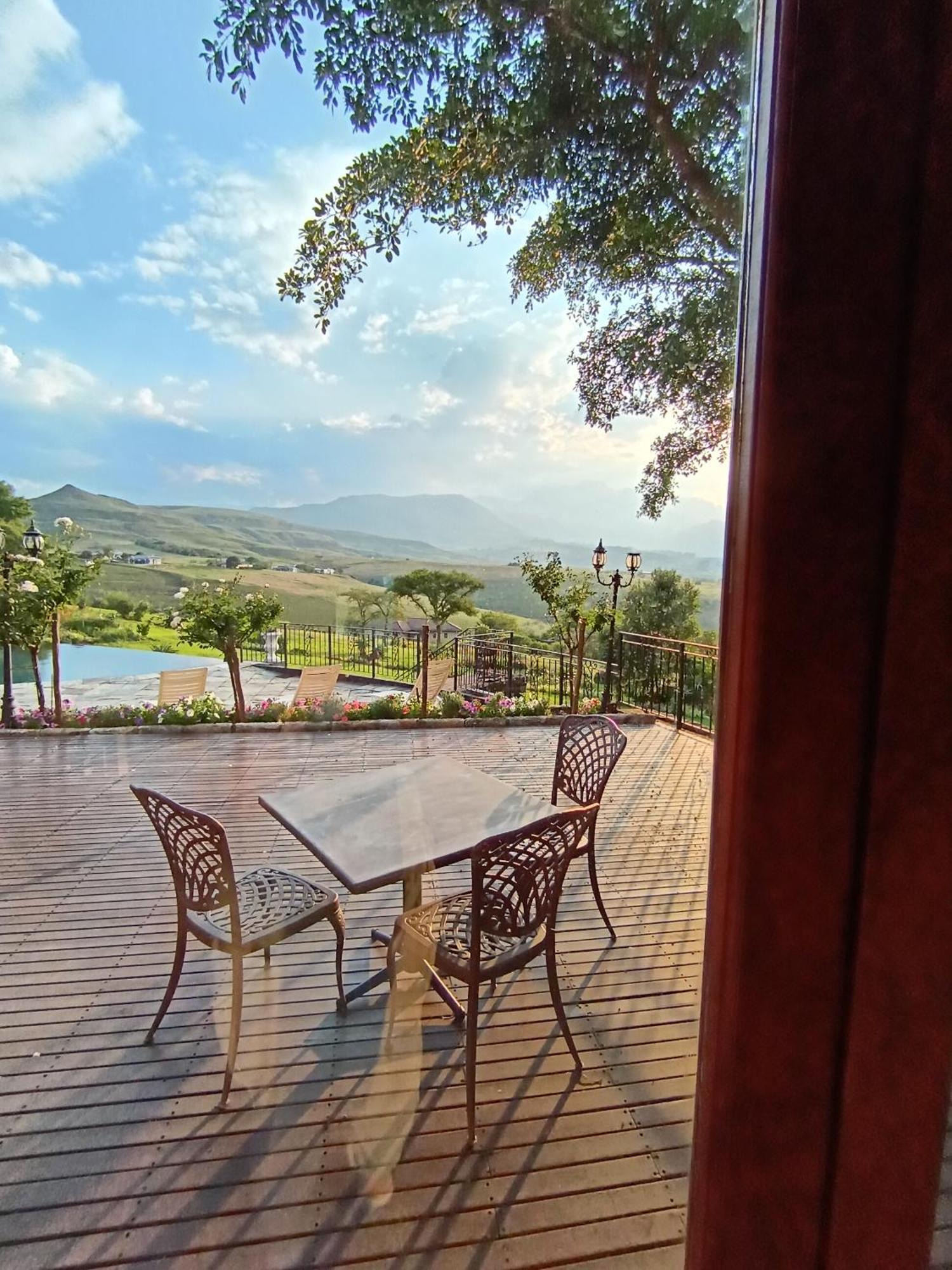 Inkungu Lodge Champagne Valley Экстерьер фото
