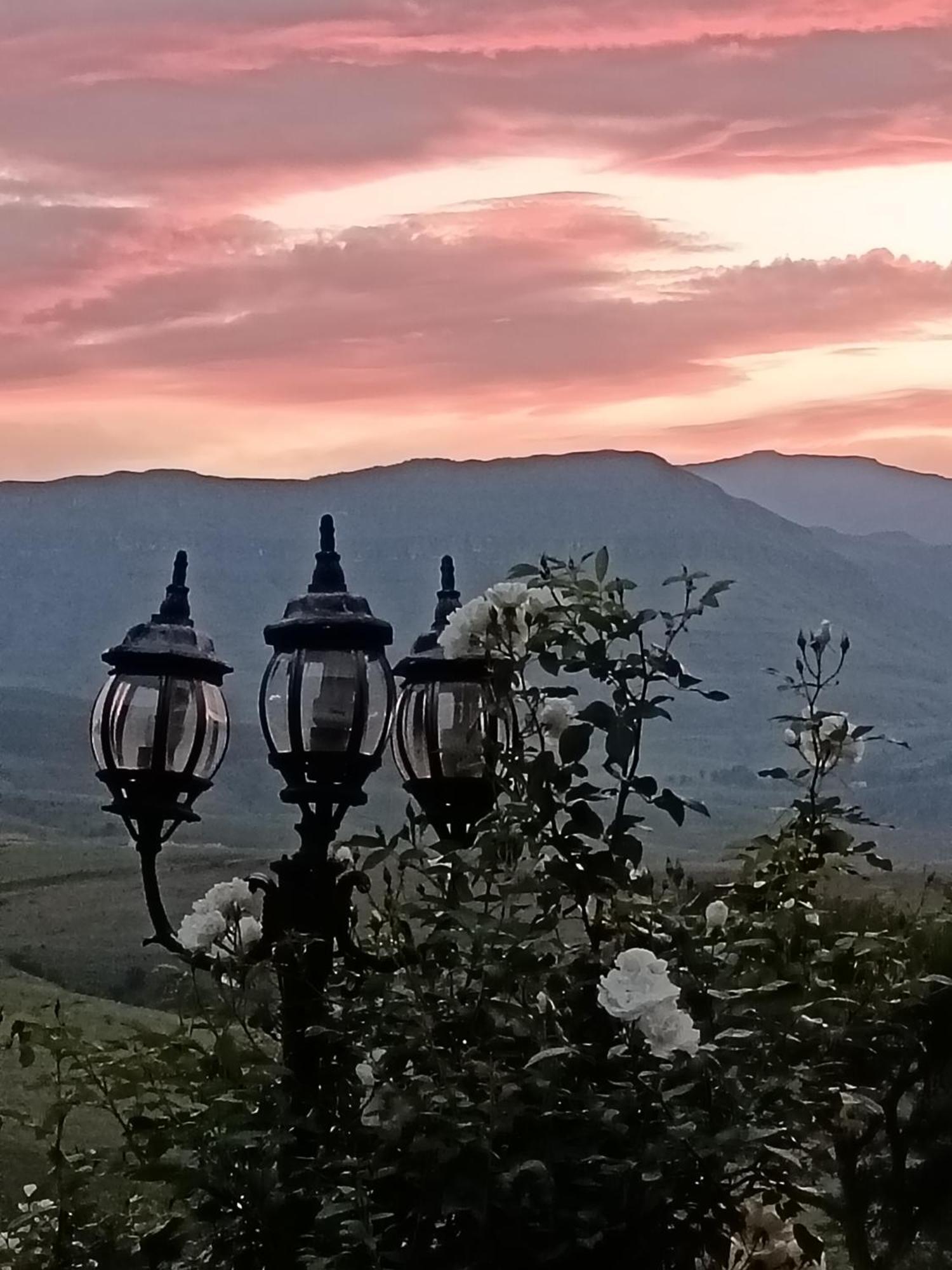 Inkungu Lodge Champagne Valley Экстерьер фото